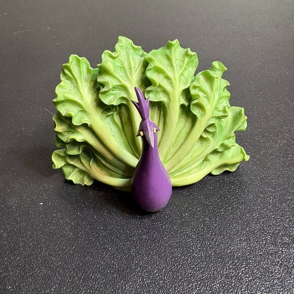 Home Grown by Enesco Resin Anthropomorphic Chinese Cabbage Peacock figurine - Picture 1 of 7